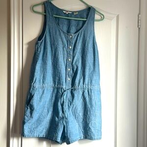 Levi’s sleeveless romper jumpsuit Size medium Denim
